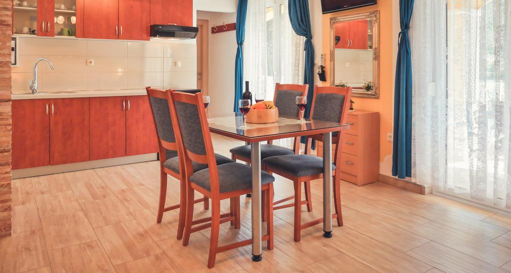 Vila More Apartment Grebastica